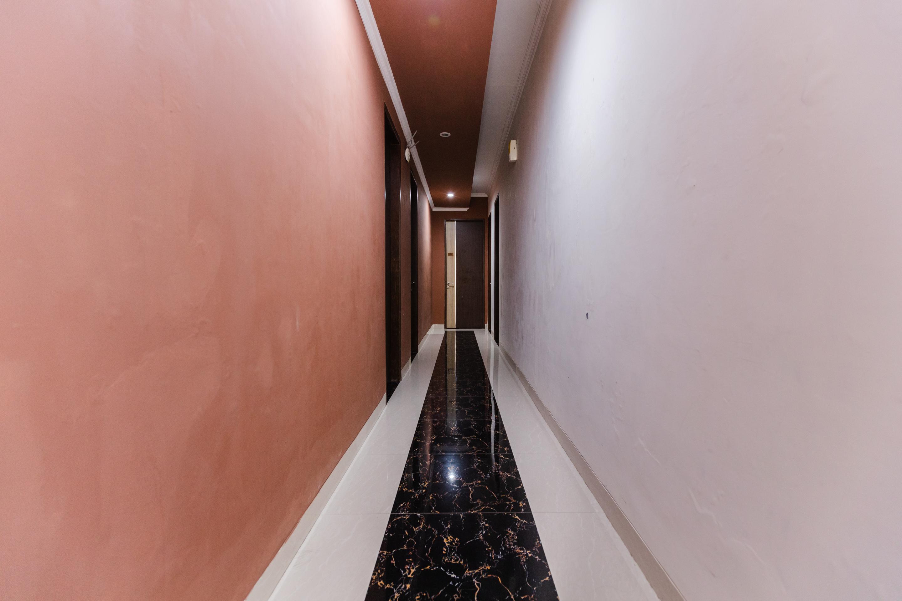 Oyo 1975 Bale Ikite Hotel Makassar Buitenkant foto